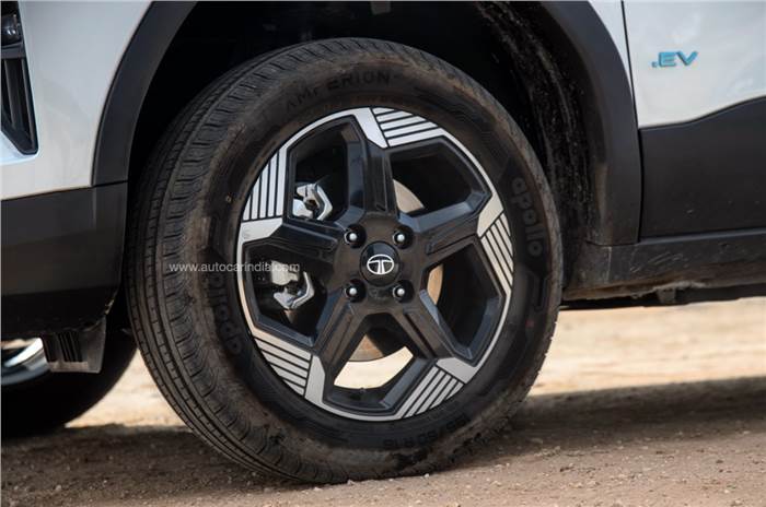 Tata Punch EV alloy wheels